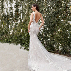 Women's V Neck Wedding Lace Dress