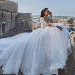 Retro Thin V-neck Long Sleeve Wedding Dress