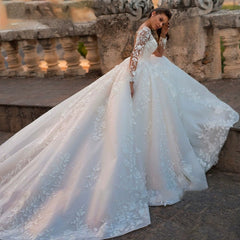 Retro Thin V-neck Long Sleeve Wedding Dress
