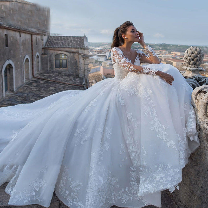 Retro Thin V-neck Long Sleeve Wedding Dress