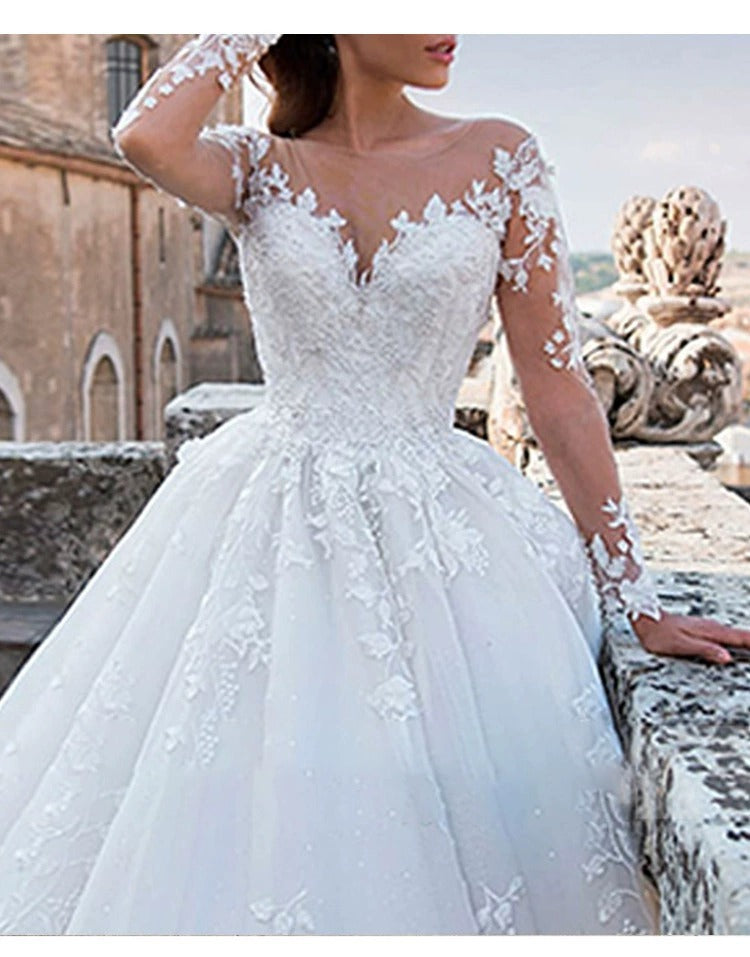 Retro Thin V-neck Long Sleeve Wedding Dress