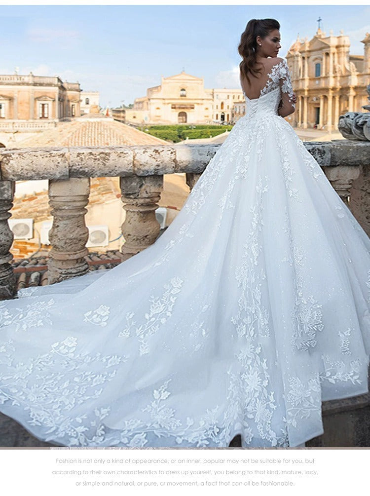 Retro Thin V-neck Long Sleeve Wedding Dress